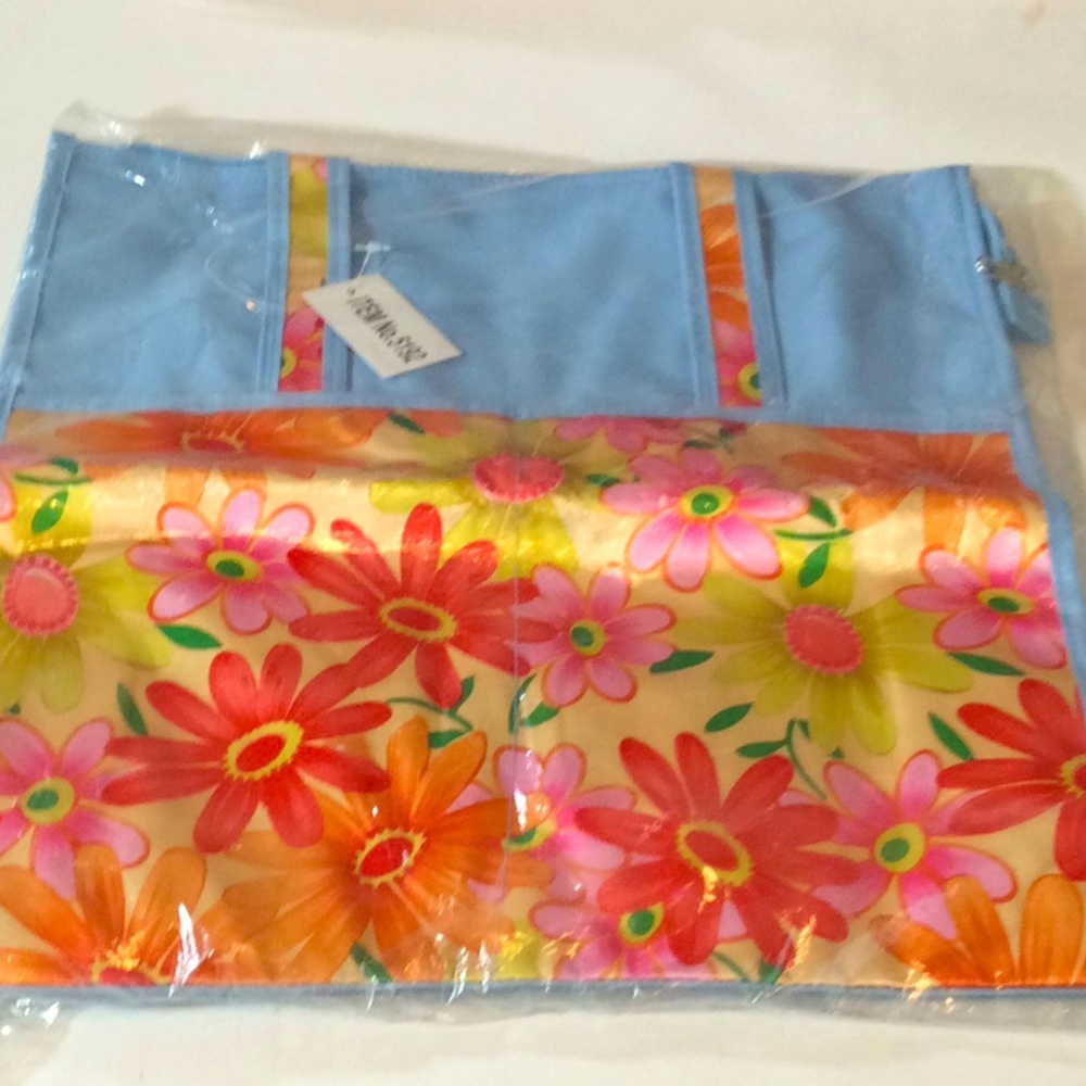 Zippered Tote Bag with Pockets